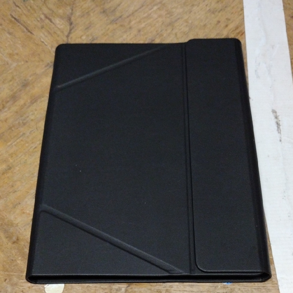 Insignia Folio case for 10.2 - 11" Apple iPad, iPad Air, and iPad Pro Tablets
